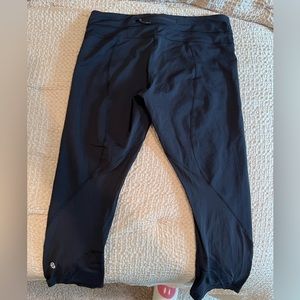 Cropped Lululemon leggings size 8